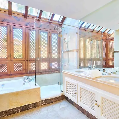 Dom wakacyjny Luxury Duplex Penthouse By Puerto Banus Marbella