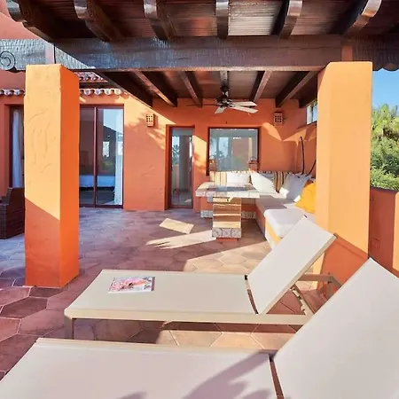 Luxury Duplex Penthouse By Puerto Banus 마르베야