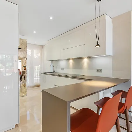 Feriehus Luxury Duplex Penthouse By Puerto Banus Marbella