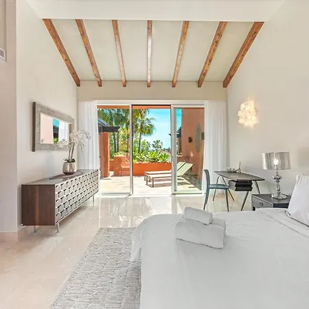 Luxury Duplex Penthouse By Puerto Banus Feriehus