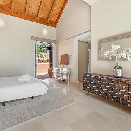 Luxury Duplex Penthouse By Puerto Banus Feriehus Marbella