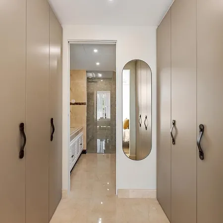 Luxury Duplex Penthouse By Puerto Banus Feriehus