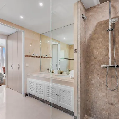 Luxury Duplex Penthouse By Puerto Banus Feriehus