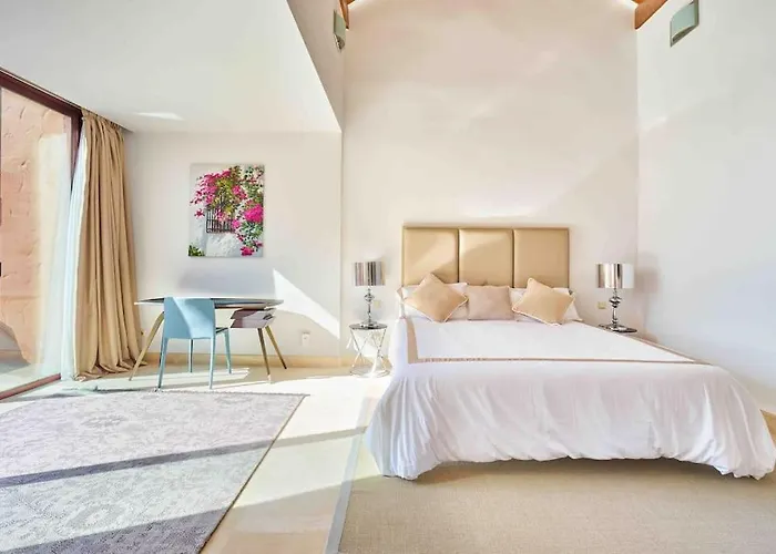 Luxury Duplex Penthouse By Puerto Banus *