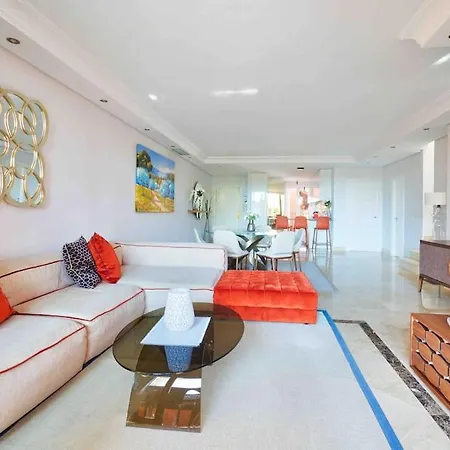Luxury Duplex Penthouse By Puerto Banus 马尔韦利亚