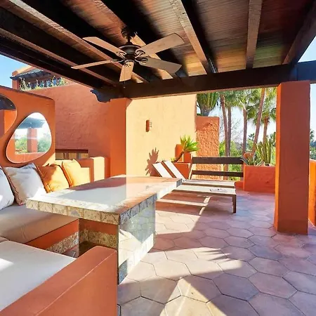 Luxury Duplex Penthouse By Puerto Banus 度假居 *