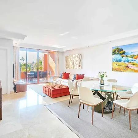 Luxury Duplex Penthouse By Puerto Banus 马尔韦利亚