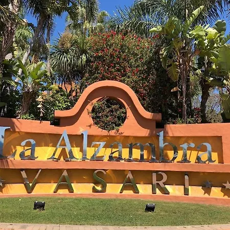 Сasa de vacaciones Luxury Duplex Penthouse By Puerto Banus