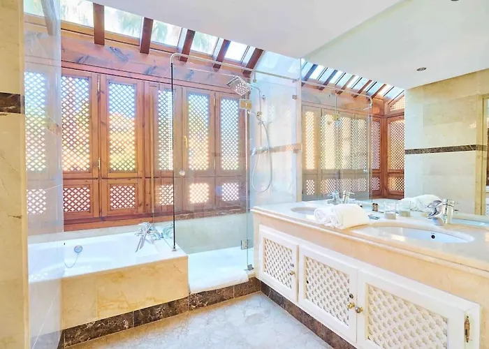 Сasa de vacaciones Luxury Duplex Penthouse By Puerto Banus Marbella